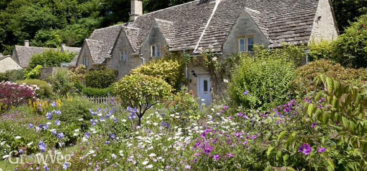 The Real Cottage Gardens, What Makes An English Cottage Garden